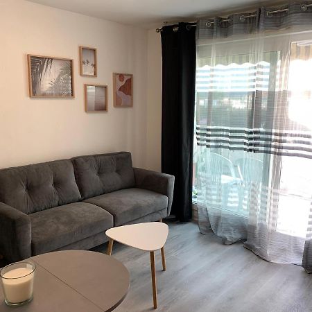 Ferienwohnung Charmant F1 Centre Mandelieu Avec Piscine Exterior foto