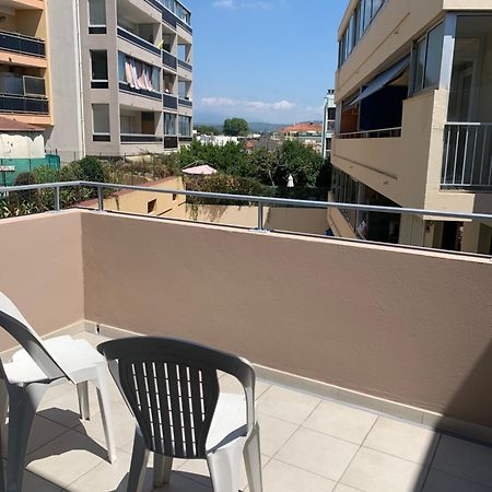 Ferienwohnung Charmant F1 Centre Mandelieu Avec Piscine Exterior foto